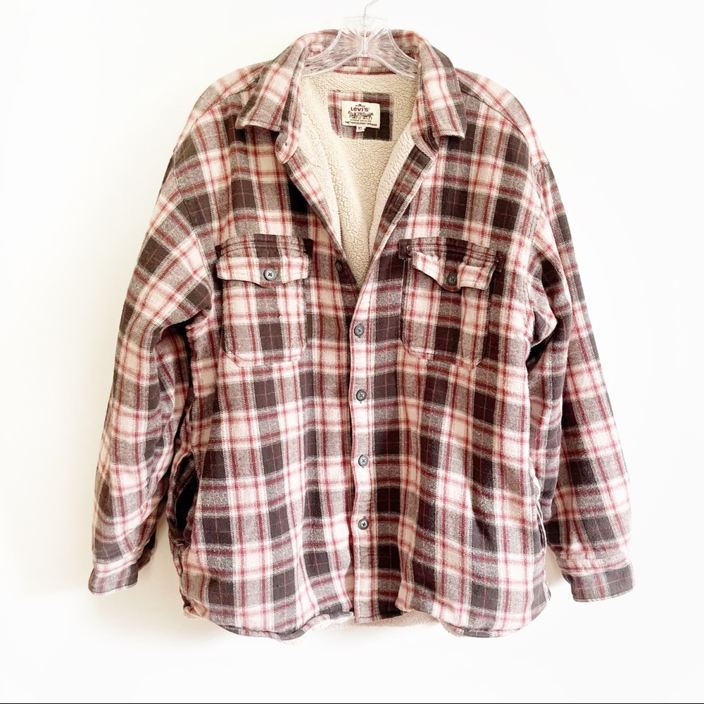 Levi’s shacket red black plaid flannel oversized buttons lined